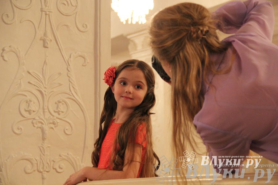 Фотосессия финалисток конкурса «Маленькая красавица Великие Луки 2014»