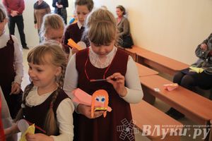 Великолукских лицеистов посвятили в «Маленькие мастера»