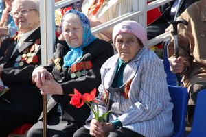 В Великих Луках прошел Парад Победы (ФОТО)