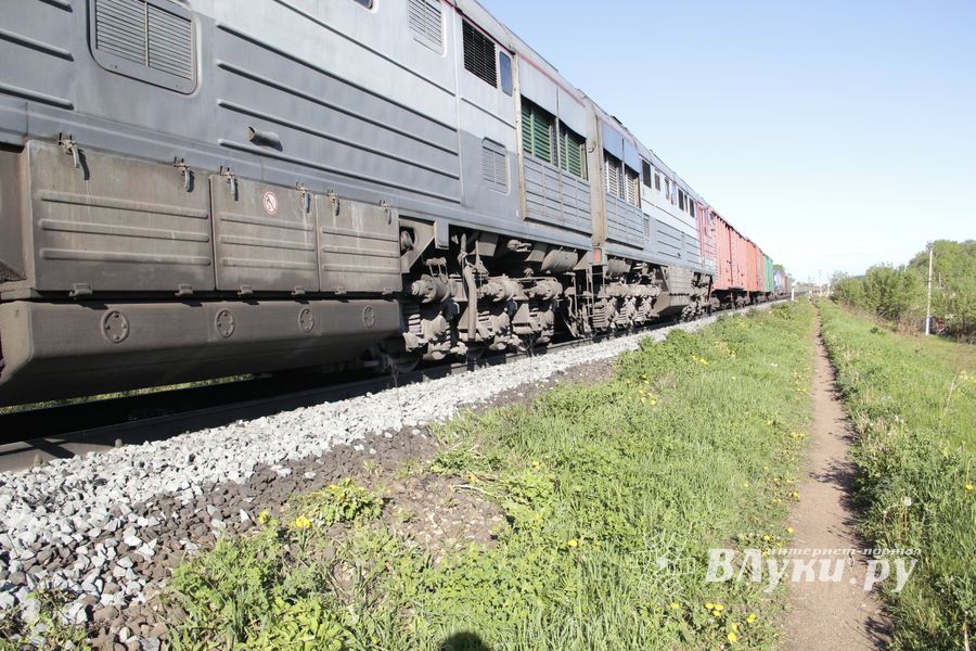Фоторепортаж: ДТП на железнодорожном переезде в Великих Луках