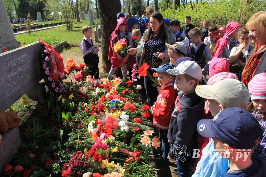 Дети Великих Лук — детям Войны (ФОТО)