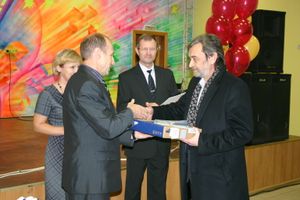 Награду получает ООО "МЦ "Вита"