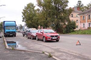 На ул. Новоселенинской произошло тройное ДТП (ФОТО)