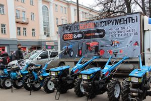 В Великих Луках проходит Весенняя ярмарка