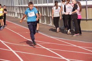 В Великих Луках состоялись соревнования «Шиповка юных» (фото)