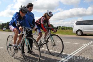 ВЛуки.ру: Состоялся Чемпионат и Первенство России среди девушек по велоспорту в парной гонке.