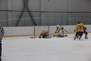 Определилась команда, которая будет представлять город на Кубке области по хоккею (ФОТО)