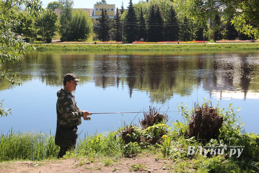 В Великих Луках состоялся Чемпионат города по ловле рыбы спиннингом (ФОТО)