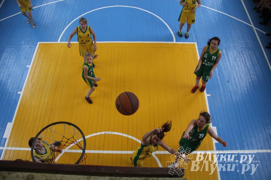 Великолучанки заняли первое место в дивизиональной игре «КЭС-Баскет» (фото)