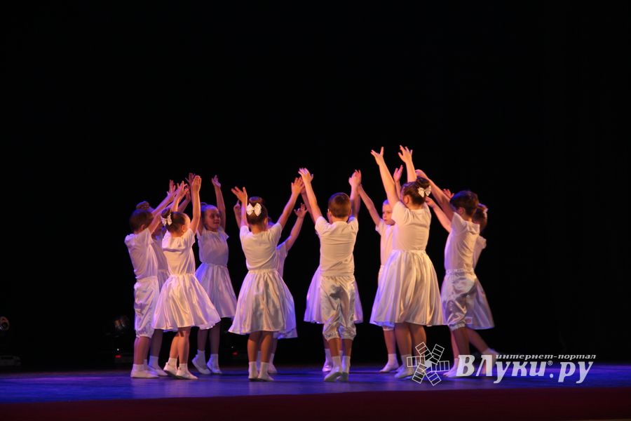 В ДК ЛК состоялся итоговый концерт фестиваля «Великолукская веснянка» (ФОТО)