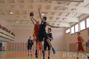 В Великих Луках прошли финальные соревнования VI-ой областной Спартакиады