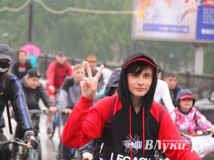 Зигзаг здоровья выполнили великолукские велосипедисты (ФОТО)