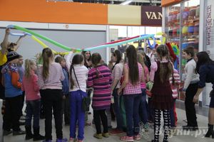 В ТЦ «Апельсин» прошла весенняя ночь распродаж