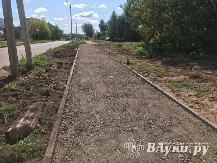 На ул. Пескарёва наконец появится тротуар (ФОТО)
