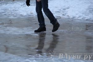 В Великих Луках «уплыл» каток (фото)