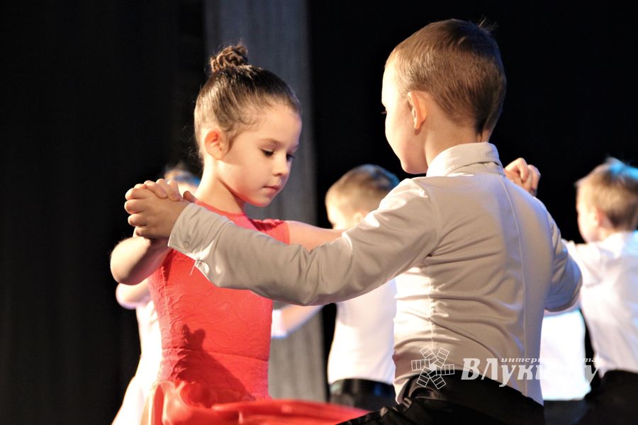 В ГДК им. Ленина прошёл концерт ко Дню матери (ФОТО)