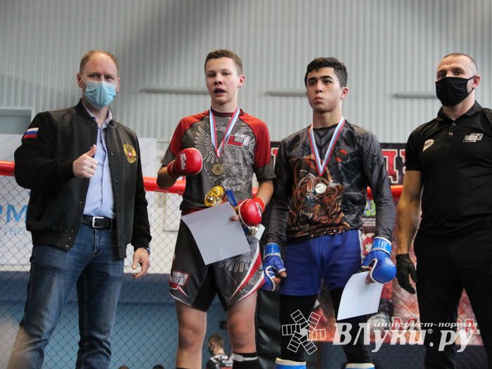 В Великих Луках прошел кубок по смешанному боевому единоборству (ФОТО)