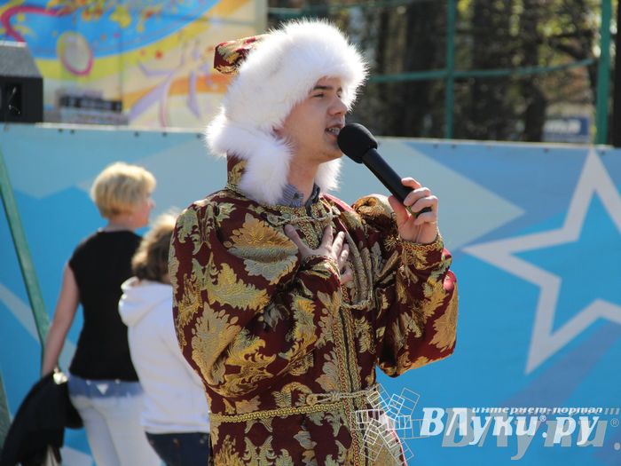 Традиционная весенняя ярмарка прошла в Великих Луках