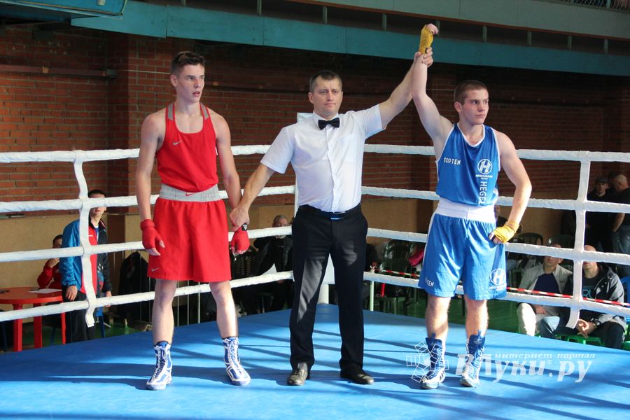 В Великих Луках прошел турнир по боксу памяти Е. Клевцова (ФОТО)