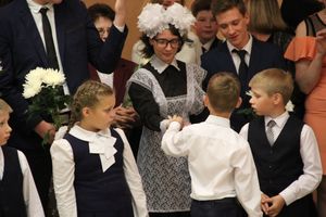 В Великих Луках прошли «Последние звонки» (ФОТО)