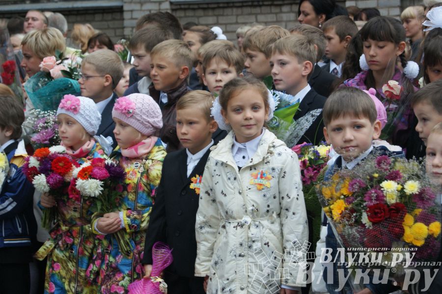 Школы города отметили 1 сентября (фото)