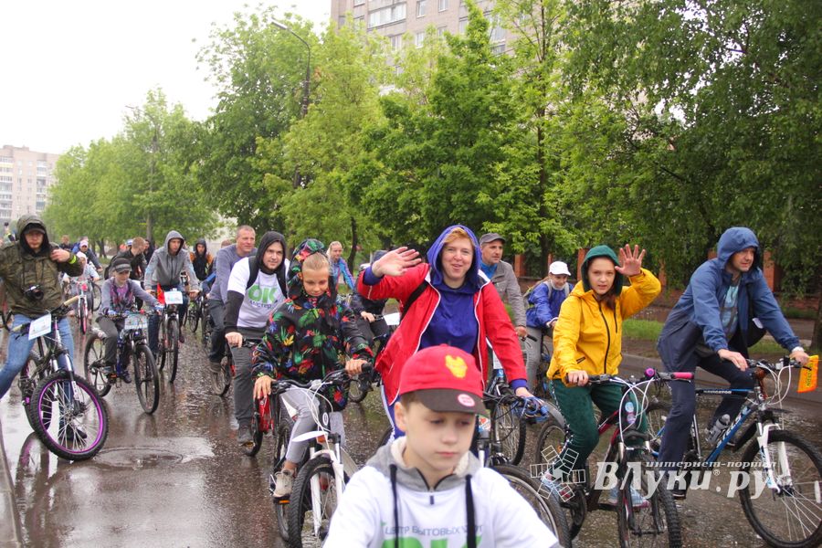 Зигзаг здоровья выполнили великолукские велосипедисты (ФОТО)