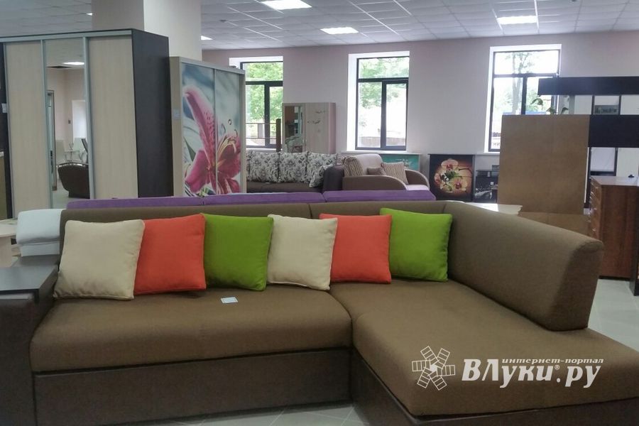 В Великих Луках открывается новый мебельный магазин (ФОТО)