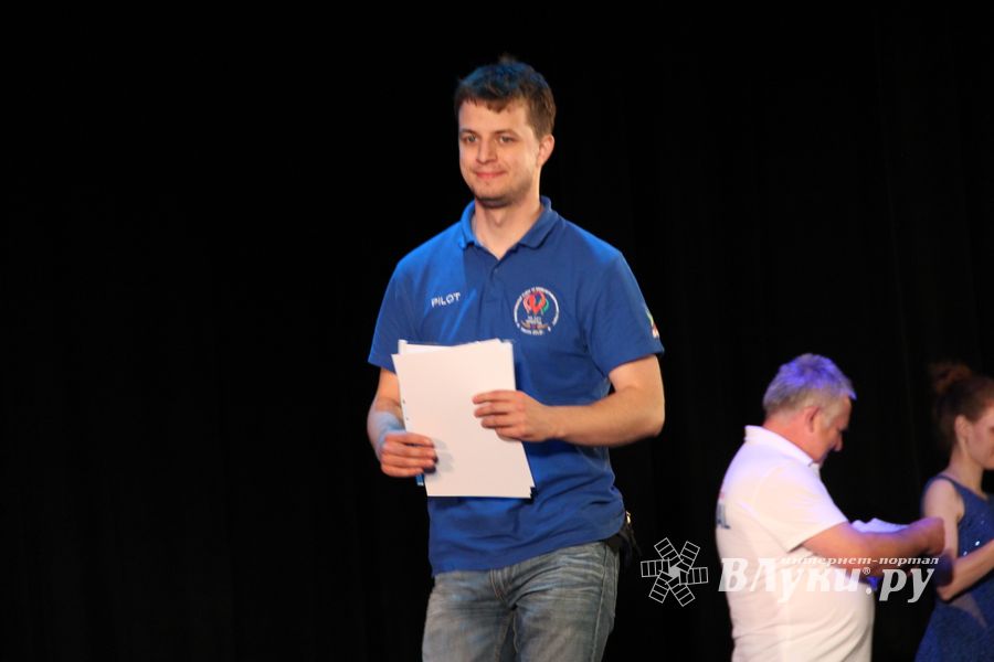 Торжественная церемония закрытия XXI-й Международной встречи воздухоплавателей в Великих Луках (ФОТО)