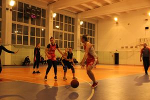 Великолукские баскетболистки борются за Кубок города (ФОТО)