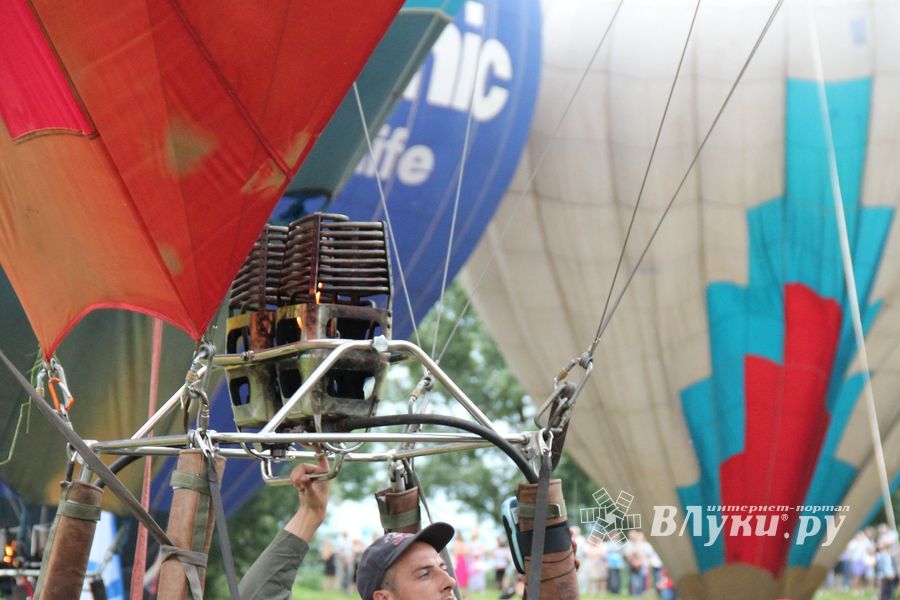 Открытие 18-й Международной встречи воздухоплавателей в Великих Луках (часть 2)