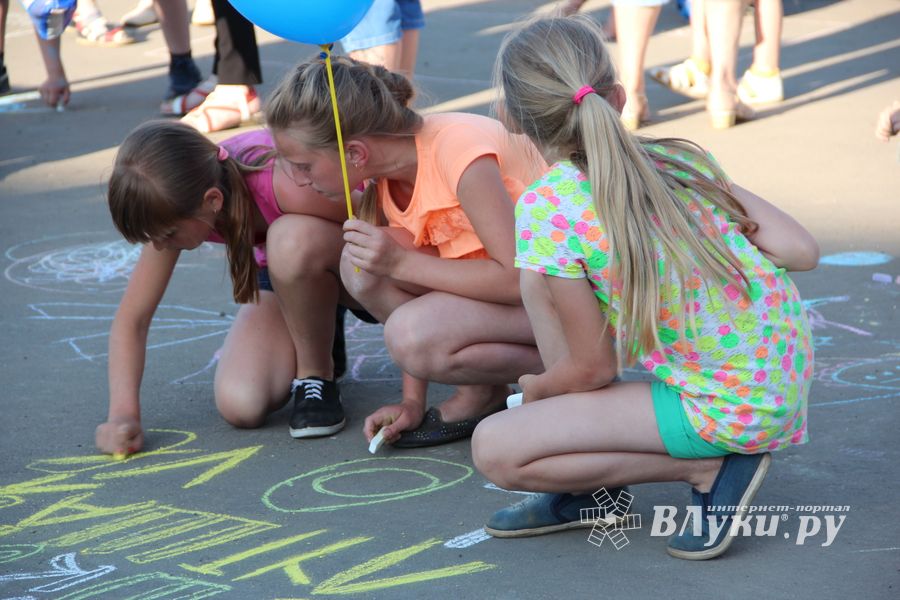 В Великих Луках прошел «День защиты детей» (ФОТО)