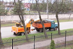 В Великих Луках на Гагарина замечена новая машина для уборки