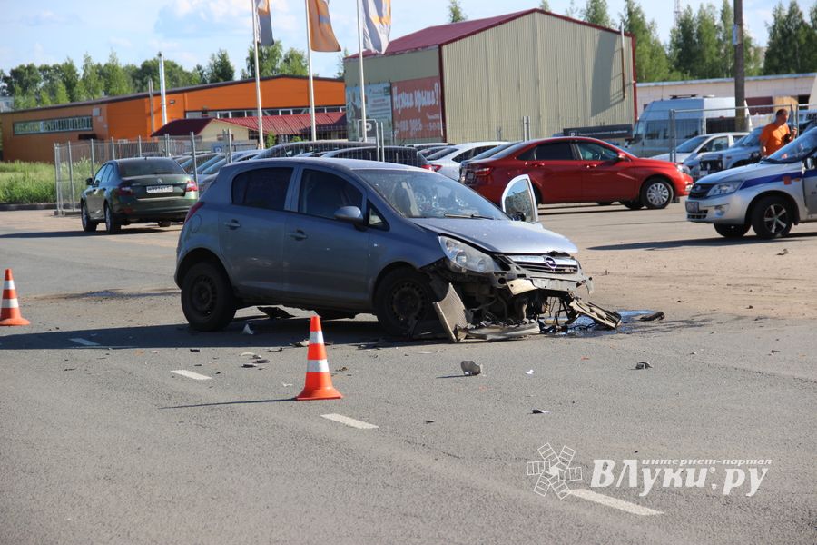 ДТП с участием трёх автомобилей на улице Гоголя (ФОТО)