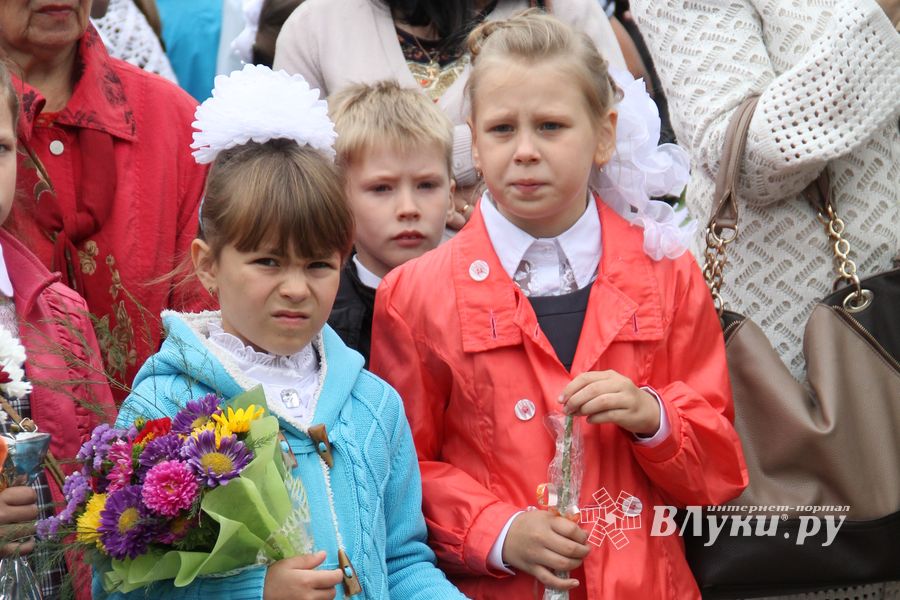 Школа №12 встретила День знаний (фото)