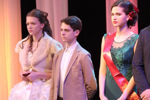 В Великих Луках выпускникам вручили медали «За особые успехи в учении» (ФОТО)