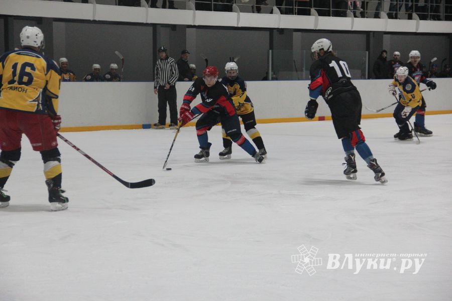 «Экспресс» с разгромным счетом обыграл «Родину» (ФОТО)