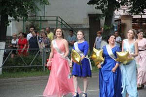 Великолукской «Бригантине» пришлось поплавать под дождём (ФОТО)