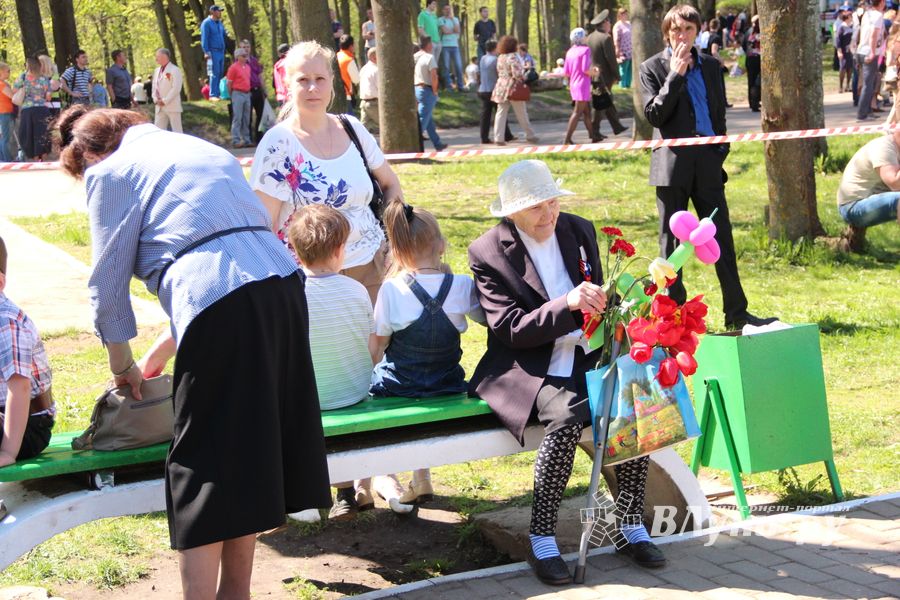 Великолучане отпраздновали День победы (ФОТО)