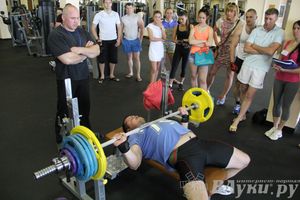 Народный жим в «С-Фитнес»