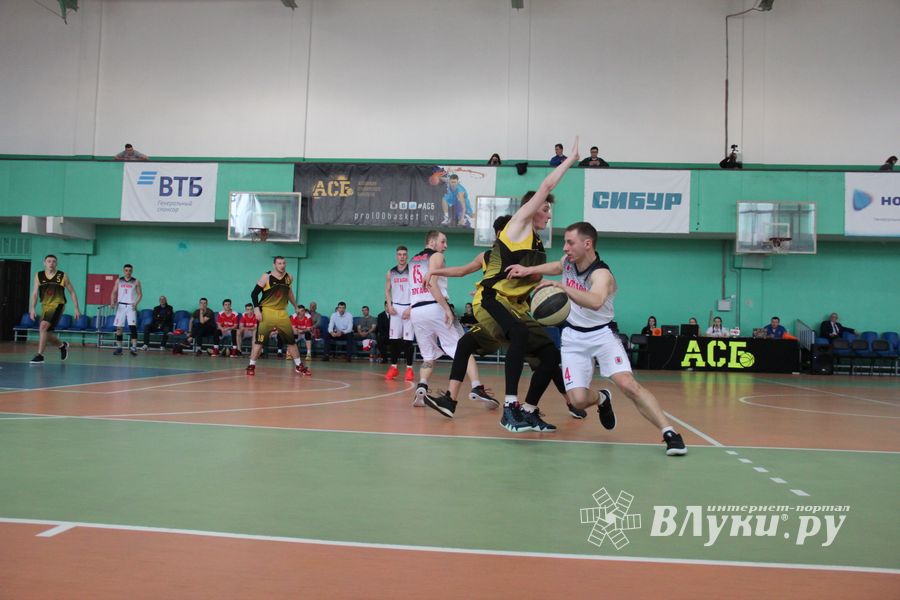 В Великих Луках прошли студенческие игры АСБ Лиги Белова (ФОТО)