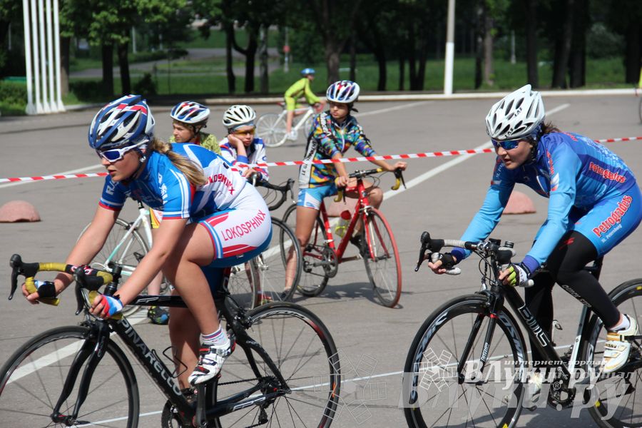 Гонка-критериум по велосипедному спорту