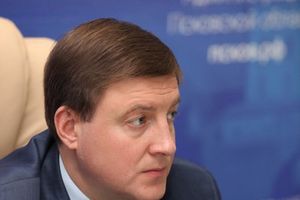 Андрей Турчак поручил усилить профориентационную работу в образовательных учреждениях региона (фото)
