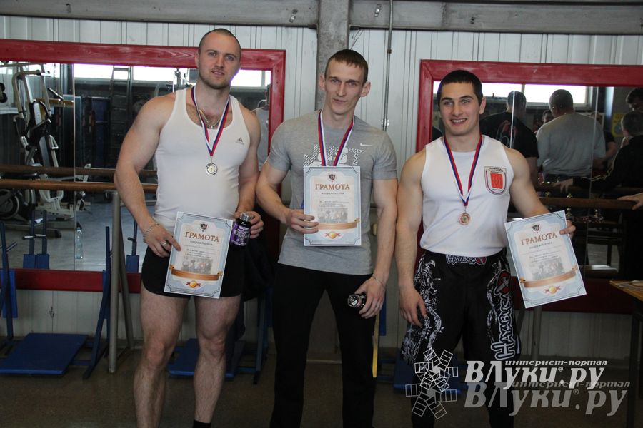 В Великих Луках прошел Чемпионат города по Русскому жиму и армлифтингу (фото)