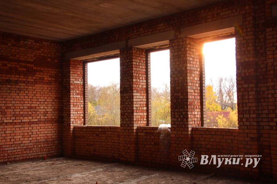 Новую школу на Гагарина в Великих Луках начинят технологиями (ФОТО)