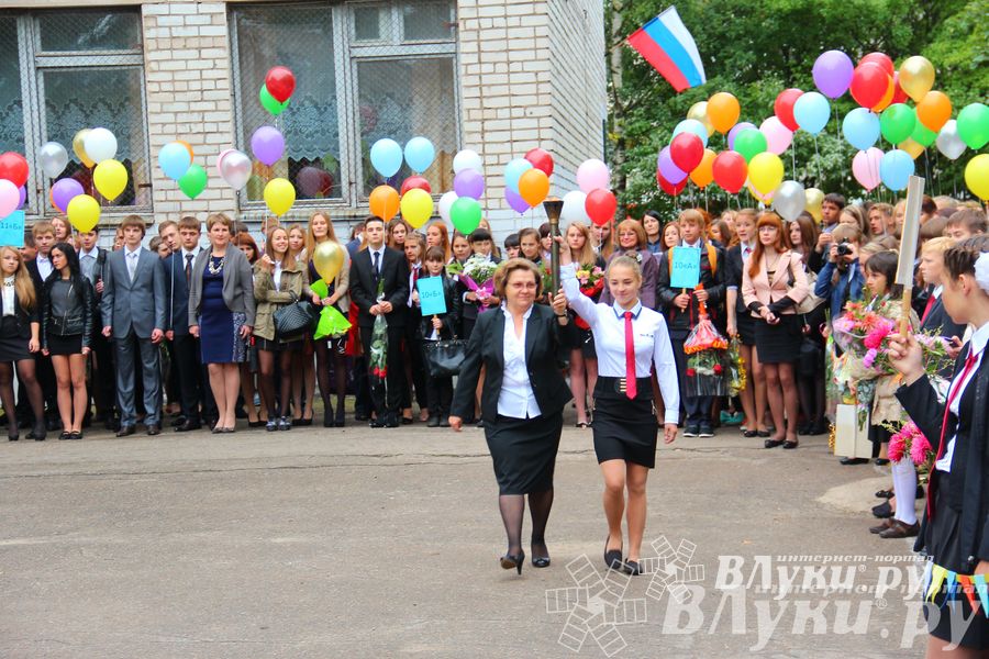 Школы города отметили 1 сентября (фото)