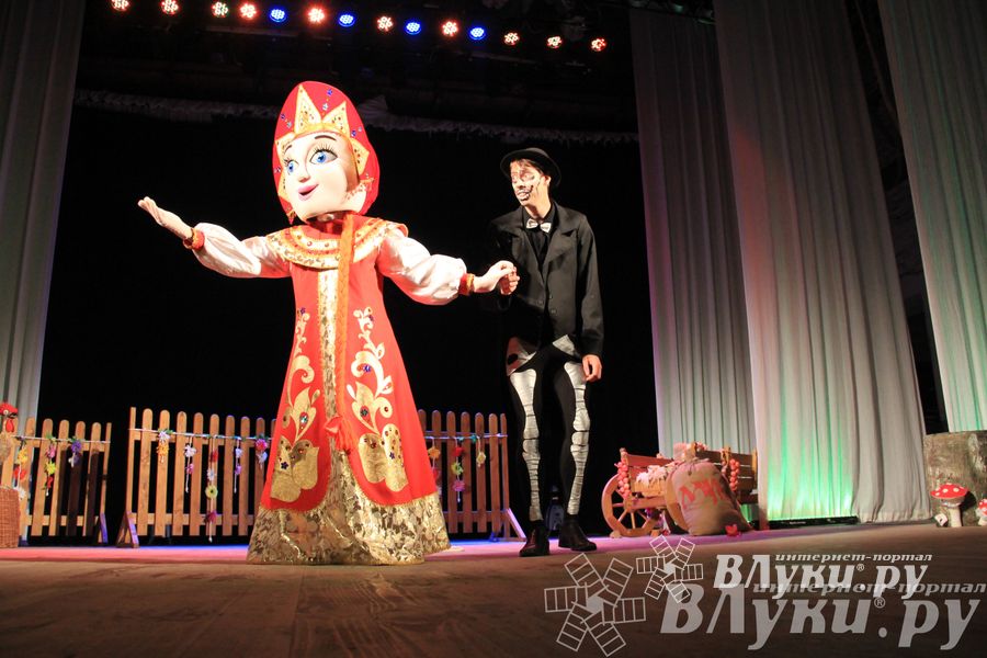 Состоялась премьера спектакля «Однажды в сказке...» (фото)