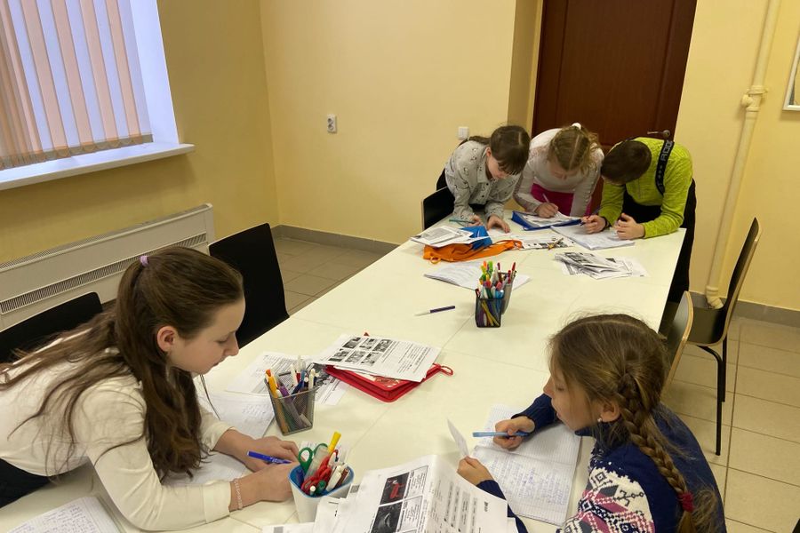 Языковой центр «ICE PEAK» приглашает великолучан