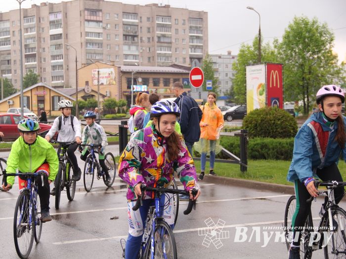 Зигзаг здоровья выполнили великолукские велосипедисты (ФОТО)