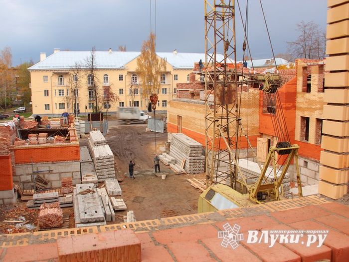 Никакой учебы во вторую смену и строительство еще одно школы в Великих Луках — губернатор Ведерников обсудил планы на будущее (ФОТО)