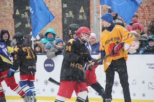 В Великих Луках появился новый каток (ФОТО)